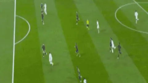 佩德里期待马竞对决：全员斗志昂扬，胜负关键在此一战